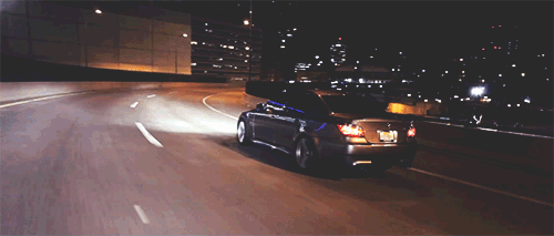 BMW nocą – Bo kto nie lubi pojeździć swoim samochodem nocą po mieście tak po prostu bez celu. 