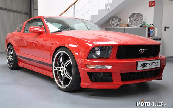 Ford Mustang –  