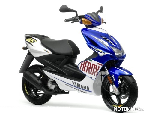 Yamaha Aerox – Motorower o pojemności 49ccm,
waga 97 kg, moc 5 KM, silnik jednocylindrowy dwusuwowy.
Ten legendarny skuter poleci nawet 90 km/h, to sporo jak na 50tkę :) 