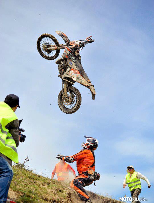 He can fly! – Ktm EXC 250 