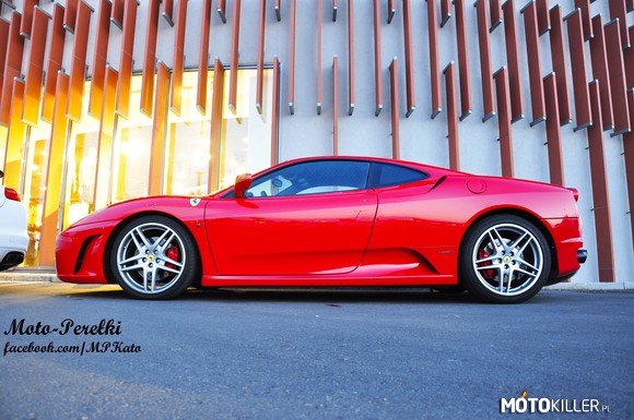 Ferrari F430 – więcej świetnych materiałów znajdziecie na Moto-Perełki (link w źródle) 