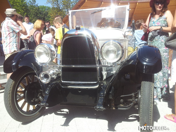 Pokaz klasycznych samochodów w Rabce – Najstarsze auto na pokazie. Whippet z 1926 roku 