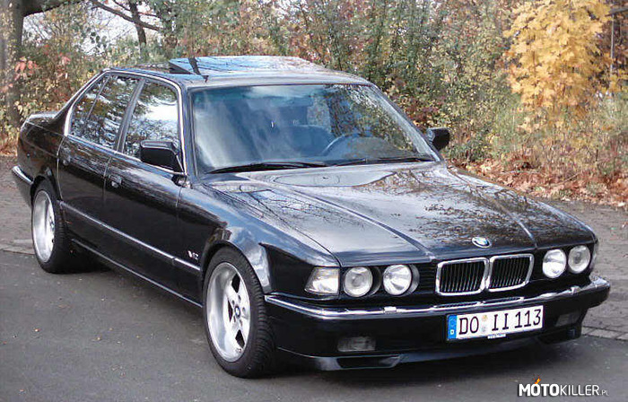 Klasa sama w sobie – Szykowne BMW 750 e32 