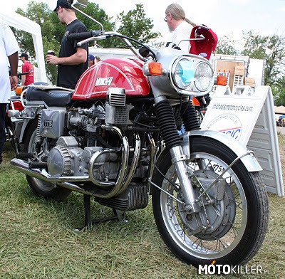 Mamut Munch – Niemiecki potwór moto zbudowane dookoła silnika samochodu NSU rok 1966 pierwszy miał 1000 pojemności kolejne 1200 i 1300 