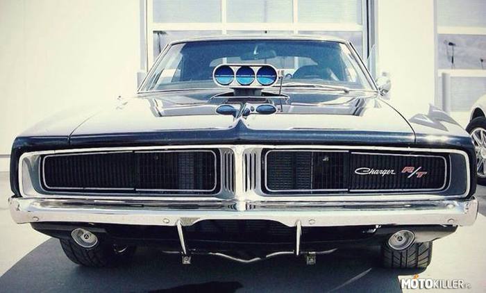 Charger –  