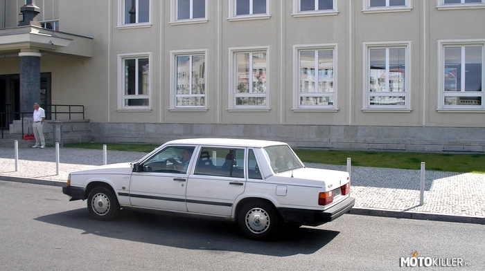 Volvo 740 GLE – Wam też się podobają &apos;kanciaste&apos; kształty? 
