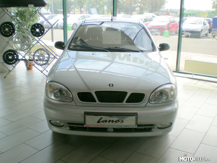 FSO Lanos Plus – Wraz z wycofaniem się w 2004 roku Daewoo z FSO postanowiono zmienić nazwę pod jaką sprzedawany był ten pojazd na FSO Lanos. Pierwsze egzemplarze pod nową marką trafiły do salonów sprzedaży w październiku tego roku. Rok później wycofano z oferty silnik 1.5 16V, gdyż istniała konieczność jego importu z Korei.

Modele eksportowe na Ukrainę dalej oferowane były z jednostkami 1.5 8V jak i 1.6 16V oraz pod marką Daewoo (na Ukrainę trafiły również małe partie pod marką FSO), natomiast na polskim rynku jedynymi jednostkami napędowymi były 1.4 8V i 1.6 16V produkowane w rumuńskim zakładzie Daewoo Automobile Romania. W kwietniu 2007 roku FSO wprowadziło do oferty model Lanos plus, który był atrakcyjniejszą wersją wyposażeniową Lanosa. Od połowy 2008 roku na rynku polskim dostępne były jedynie Lanosy plus.

3 października 2008 roku nastąpiło planowane zakończenie produkcji Lanosa w zakładzie na Żeraniu. 