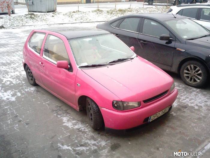 Różowy VW Polo z Opola... – Komentarz pozostawiam wam.. 