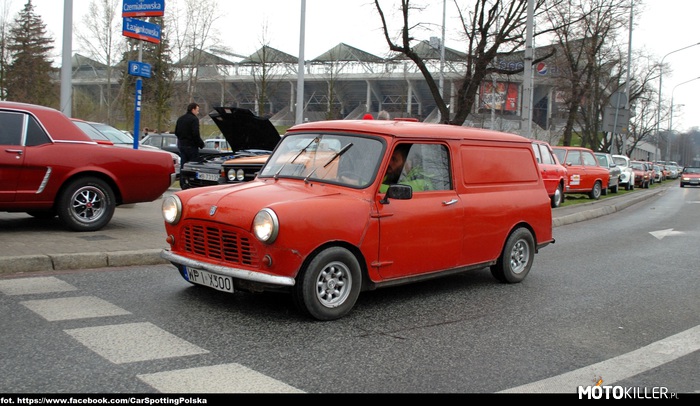 Mini Van – Uroczy Mini Van. Zdjęcie zrobione podczas Otwarcia Sezonu Youngtimer Warsaw 2012.

fot. https://www.facebook.com/CarSpottingPolska 