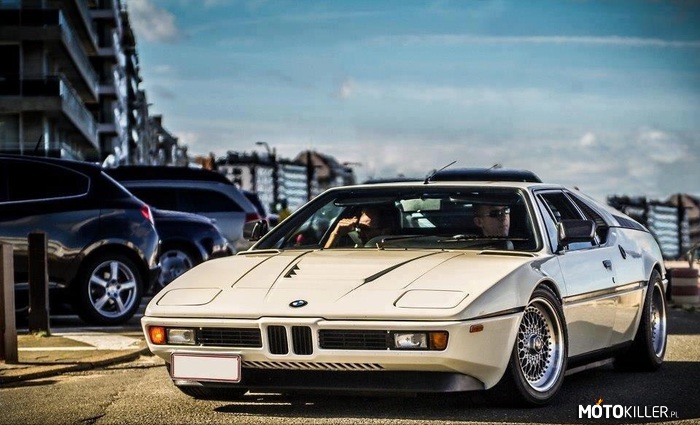 BMW M1 –  