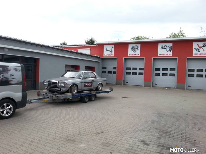 Nowy driftowóz w nowej siedzibie od chłopaków z JBB – Mercedes c123 