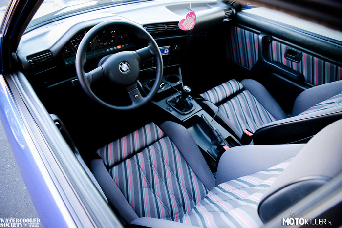 BMW E30 – Świetna tapicerka. 