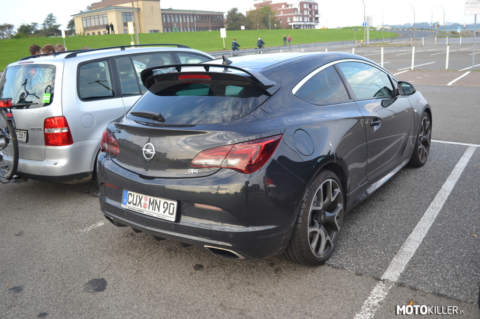 Opel Astra OPC –  