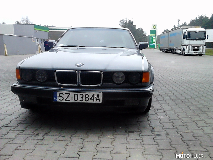 BMW e32 – Po e39 zostało już tylko wspomnienie. Witamy w rodzinie e32. Szerokości Motokillerowcy! 