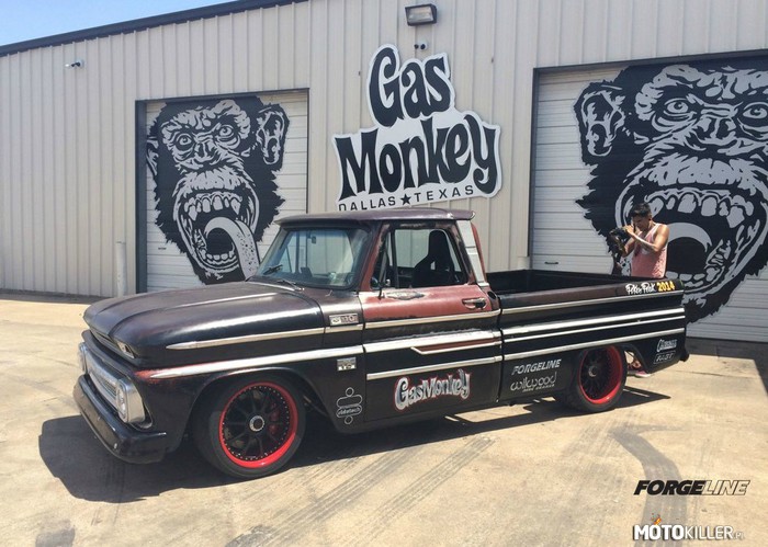 Chevy C10  `66 od &quot;Gas Monkey&quot; – Silnik Big-Block 572 9,4l i 620km.
Samochód bezpieczeństwa na Pikes Peak 2014. 