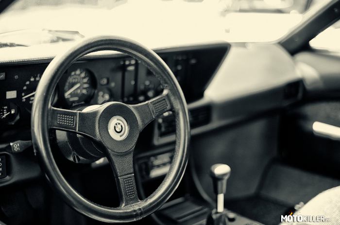 Wnętrze BMW M1 –  