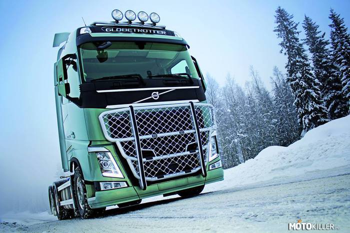 Volvo w scenerii zimowej –  