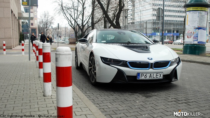 BMW i8 – Dzisiaj w Warszawie. 