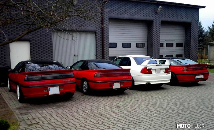 Rodzina Mitsubishi w kolejce do lekarza – Od lewej: Mitsubishi Eclipse 1g GST, Mitsubishi Eclipse 1g GS, Mitsubishi Lancer EVO IV, Mitsubishi Eclipse 1g GS. 
