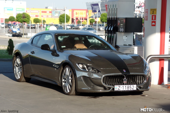 Maserati GranTurismo Sport w czarnym chromie – Hot or not? 
