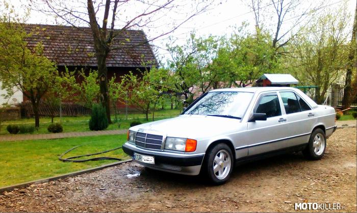 Mercedes 190 – Rok 1988
Przebieg 401900 +/-

Mile widziane komentarze i oceny  Jeśli się spodoba wrzucę więcej zdjęć Mietka . 