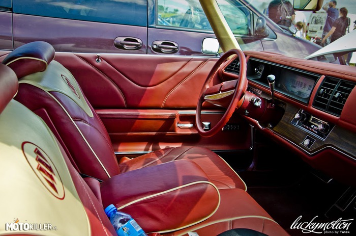 Buick Riviera - wnętrze – Dzieło sztuki. 