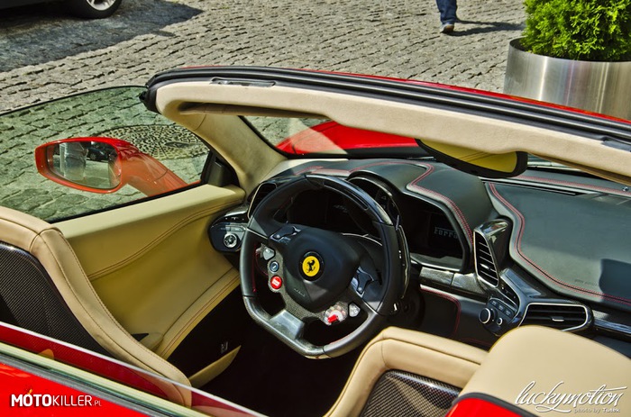 Kierownica marzeń – Ferrari F430 Spider 