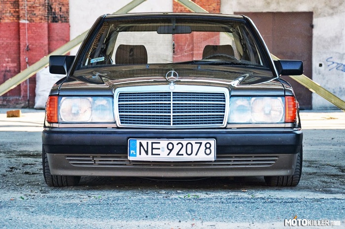 Mercedes 190 –  