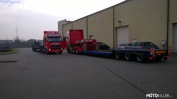 Scania i Volvo gotowe do załadunku gabarytów! – Dwa niskopodwozia do transportu ponadgabarytowego firmy AXELBAZ. 