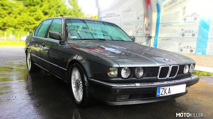 BMW E32 735iAL –  