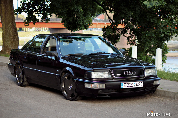 Audi V8 –  
