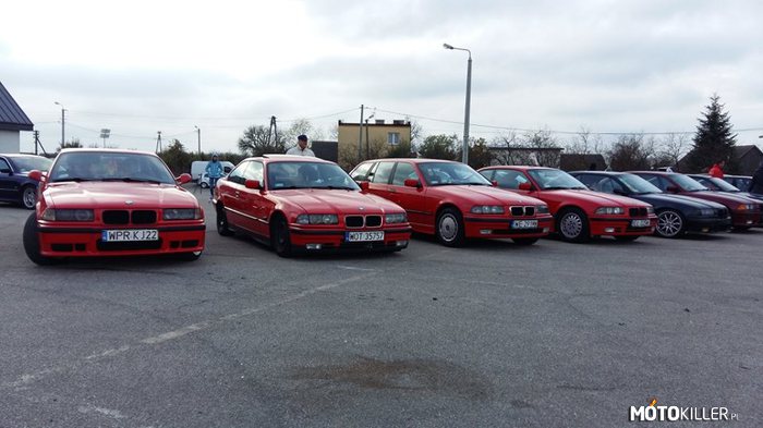 BMW E36 – Trzy czerwone coupe i touring na zakończeniu sezonu BMW Klub Mazowsze. 