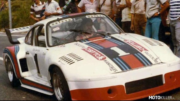 Pablo Escobar - kierowca wyścigowy (story by tejsted) – Mało znany fakt z życia Pablo Escobara. Był amatorskim kierowcą wyścigowym i fanem samochodów. 