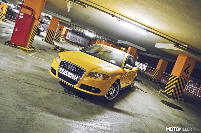 Audi S4 –  
