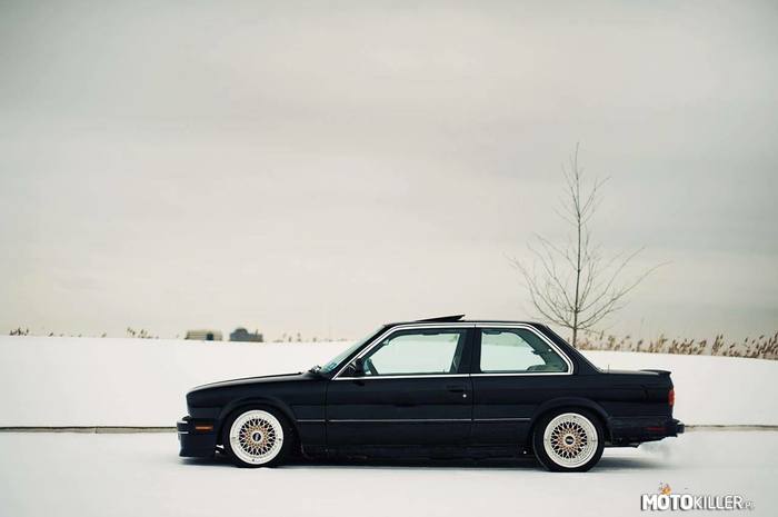 BMW E30 Coupe –  