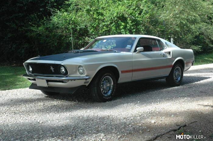 Ford Mustang Mach One –  