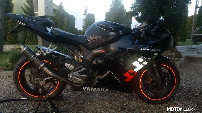 Yamaha R1 – Moja R1 rn09 