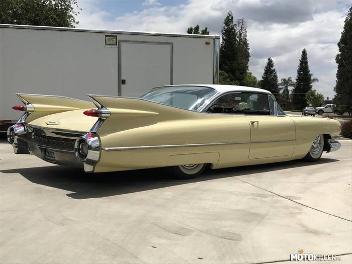 Cadillac Coupe DeVille Series 62 –  