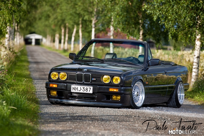 BMW E30 Convertible –  