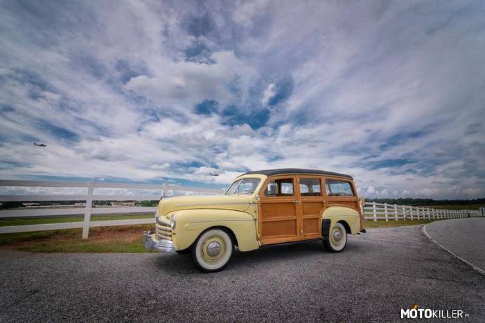 Ford Super Deluxe Woody –  