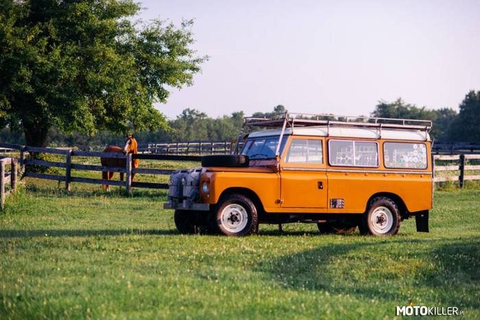 Land Rover 109 –  