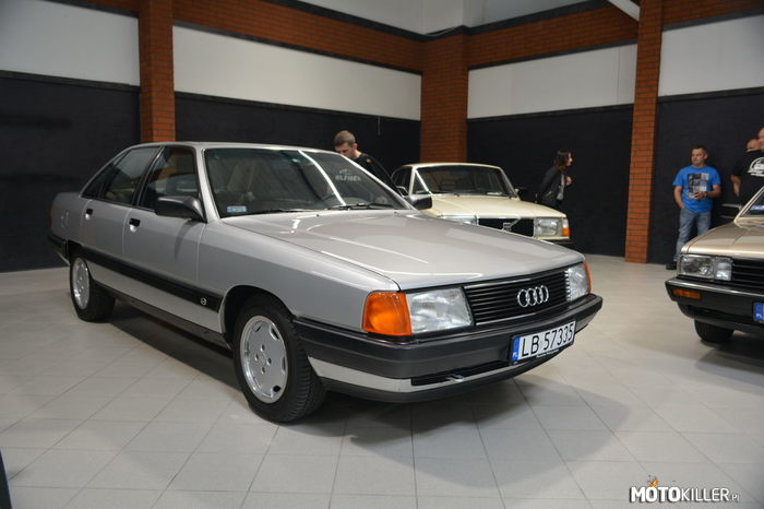 Audi 100 –  