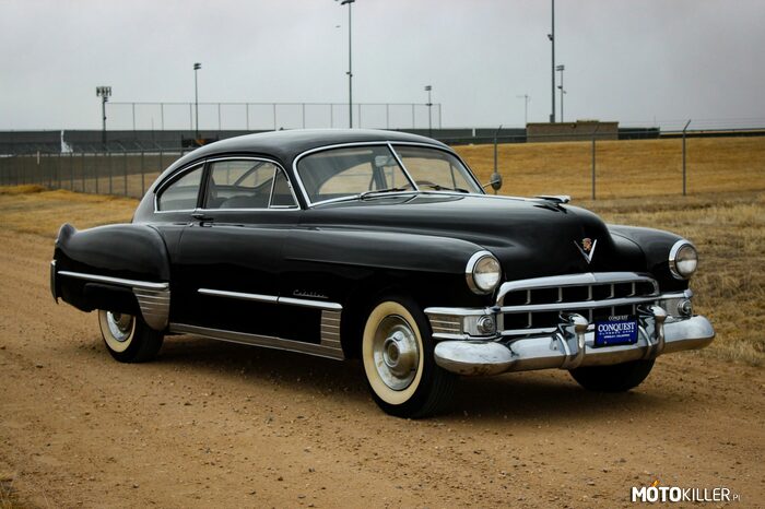 Cadillac Series 62 Club Coupe –  