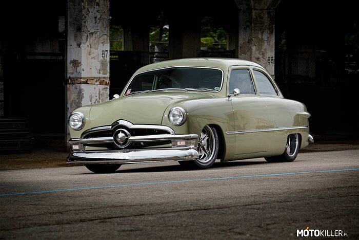 1949 Ford Custom –  