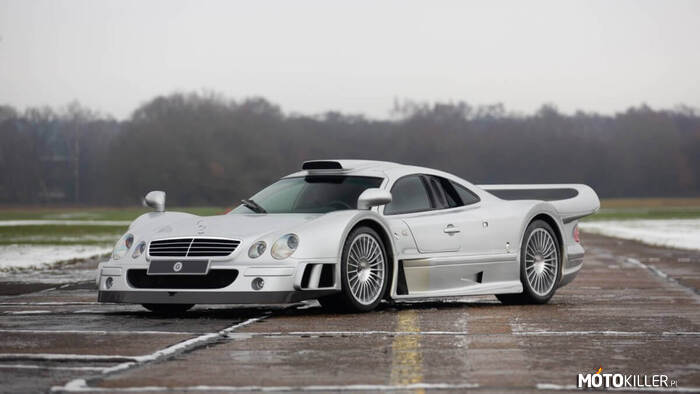 Mercedes-Benz CLK GTR – Produkowany przez firmę Mercedes-AMG w latach 1998–1999, w wersji cywilnej produkowany był z silnikiem 6.1L V12 o mocy 600 KM. Samochód osiągał prędkość maksymalną 344 km/h z przyspieszeniem 0-100 w czasie 3.8 sekund. Księga rekordów Guinnessa uznała CLK GTR za najdroższy samochód produkcyjny wtedy, kosztował 1,547,620$. 
