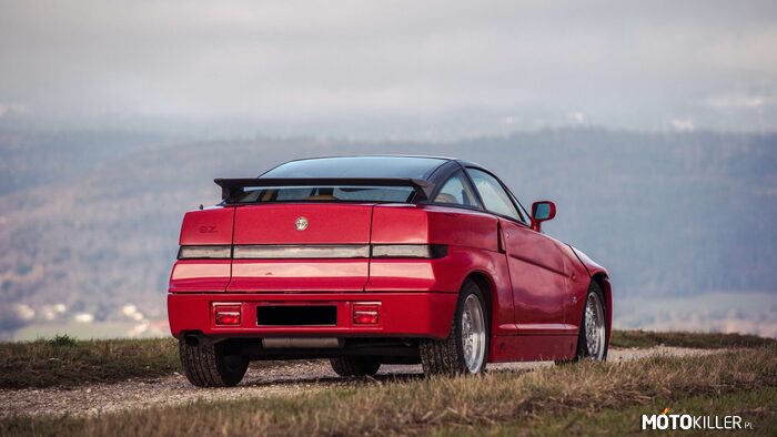 Alfa Romeo SZ – Samochód sportowy klasy kompaktowej produkowany w latach 1989−1993 przez włoską markę Alfa Romeo. SZ określany również jako ES-30 został zaprojektowany przez włoską firmę Zagato. Nazwa wersji coupe, SZ, pochodzi od Sprint Zagato, a roadstera - RZ, od Roadster Zagato. Do napędu SZ został użyty silnik V6 o pojemności 2,6 l, który generuje moc maksymalną 210 KM i moment obrotowy 245 Nm. Zamontowano w nim również poprzecznie ułożoną skrzynię biegów, w której z myślą o sportowej jeździe skrócono przełożenia. SZ osiąga prędkość maksymalną 245 km/h i przyspiesza do 100 km/h w 7 sekund. Wyprodukowano jedynie 1036 egzemplarzy SZ oraz 278 egzemplarzy RZ. Model SZ dostępny był jedynie w kolorze czerwonym z szarym dachem oraz jasnobrązową skórzaną tapicerką, z wyjątkiem jednego egzemplarza z nadwoziem w kolorze czarnym dla Andrea Zagato. Z kolei model RZ dostępny był w trzech zestawach kolorystycznych: czerwony z czarną skórą w środku, żółty z czarną skórą oraz czarny z czerwoną skórą. 