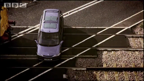 Pociąg vs minivan –  