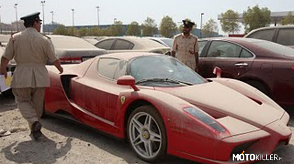 Ferrari Enzo porzucony w Dubaju. – Jak tak można? 