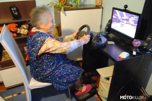 Najfajniesza babcia na świecie! (Konkurs!) – Mieć taką babcie to prawdziwy skarb. Swoją drogą widać, że czerpie radość z jazdy! 