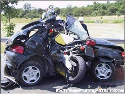 Wypadek – Miejcie oczy szeroko otwarte zarówno motocykliści jak i kierujący samochodami, żeby nie dochodziło do tak tragicznych wypadków jak ten na zdjęciu,tym bardziej teraz kiedy zaczyna robić się ciepło 